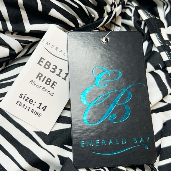 Emerald Bay Black & White Stripe One Piece Swimsuit Size 14 NWT - Picture 8 of 10